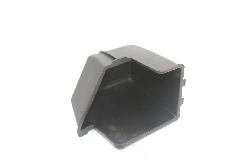 photo de scatola dei guanti PEUGEOT SATELIS 125 (2013 - 2018) - Dettaglio del componente