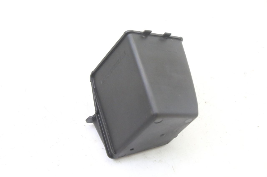 photo de scatola dei guanti PEUGEOT SATELIS 125 (2013 - 2018) - Altra angolazione