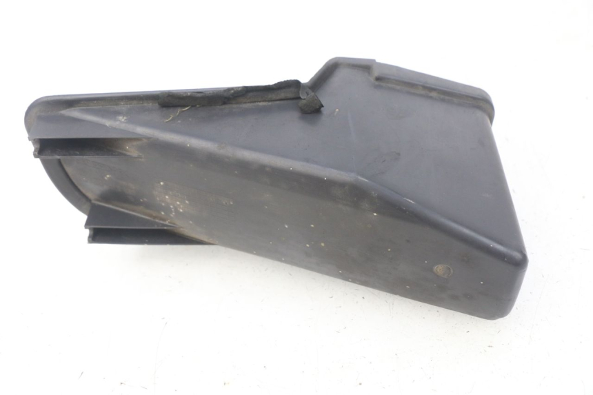 photo de SCATOLA PORTAOGGETTI SUZUKI UH BURGMAN 125 (2002 - 2006) - Altra angolazione