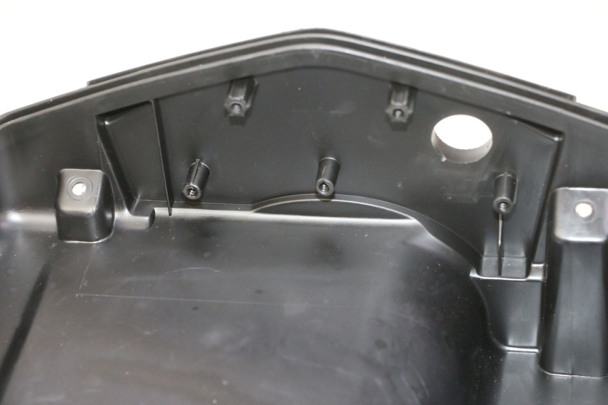 photo de SCATOLA PORTAOGGETTI PEUGEOT VIVACITY NEW 4T 50 (2008 - 2017) - Dettaglio del componente