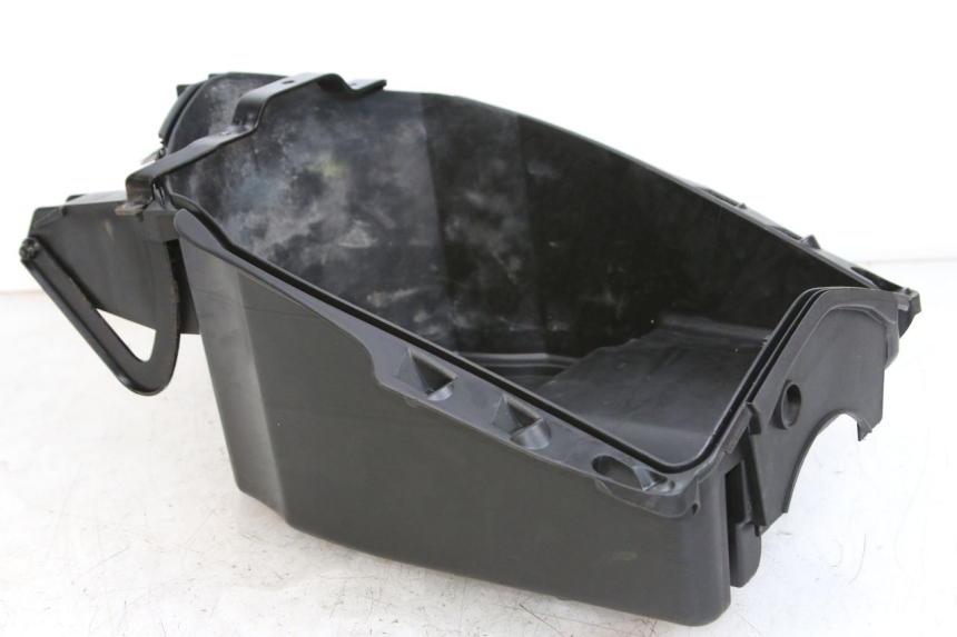 photo de PORTAOGGETTI PEUGEOT VIVACITY 125 (2010 - 2017) - Altra angolazione