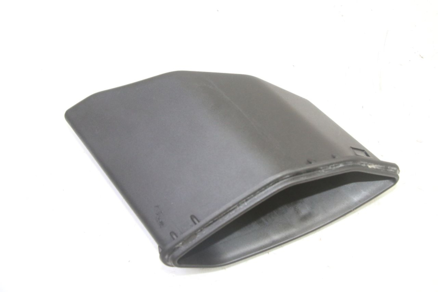 photo de scatola dei guanti PIAGGIO X9 EVOLUTION 125 (2003 - 2007) - Zoom sullo stato d'uso