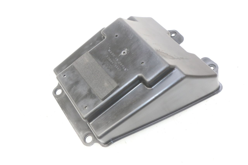 photo de SCATOLA PORTAOGGETTI KAWASAKI ZZR 600 (1995 - 2004) - Zoom sullo stato d'uso