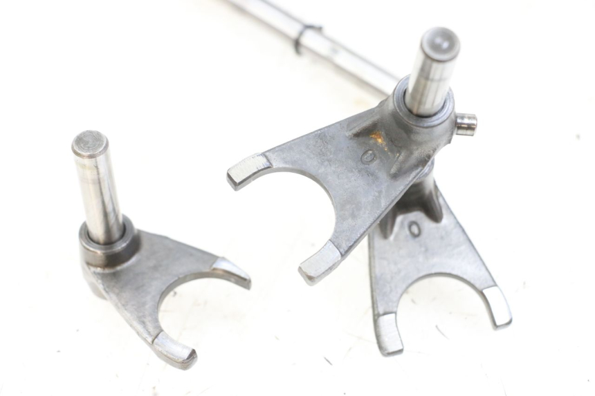 photo de SCATOLA DEL CAMBIO HYOSUNG GV AQUILA 125 (2000 - 2009) - Ispezione visiva dettagliata