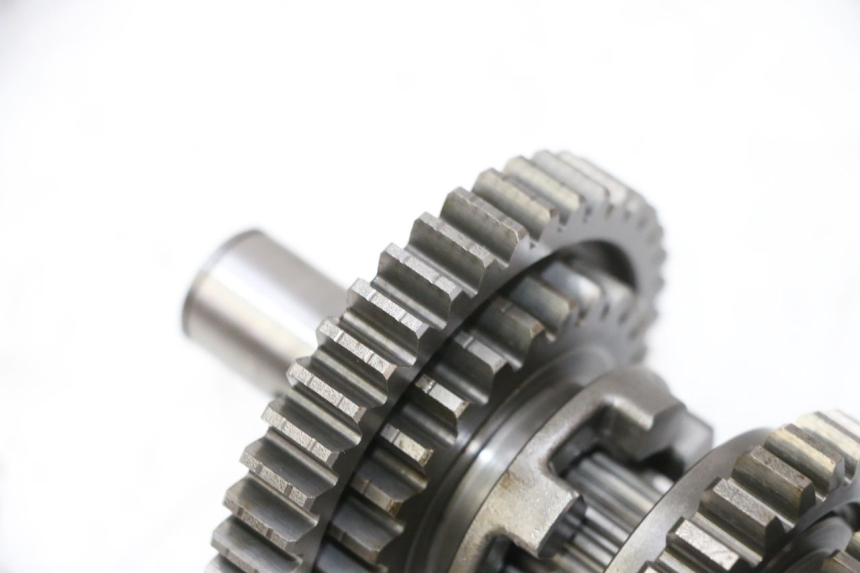 photo de CAMBIO HONDA CBF 125 (2009 - 2015) - Dettagli dei punti di fissaggio