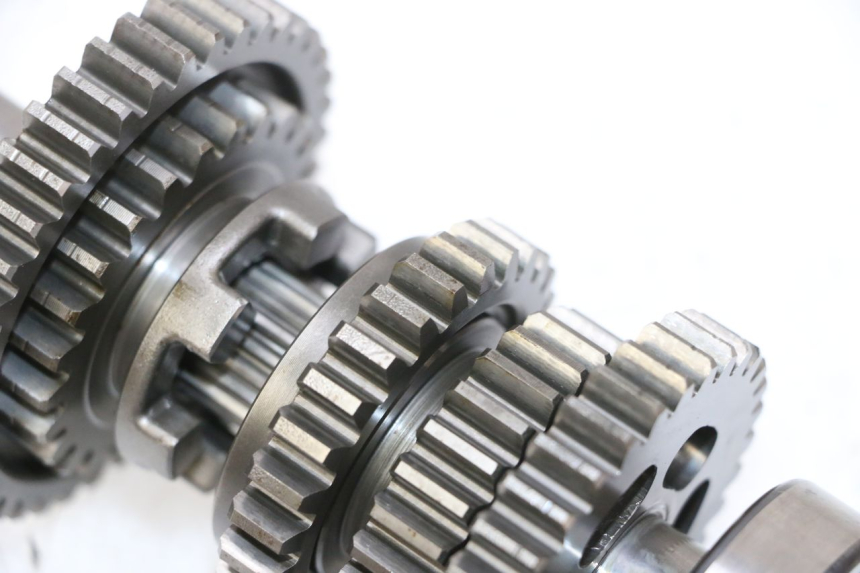 photo de CAMBIO HONDA CBF 125 (2009 - 2015) - Stato della superficie e materiale