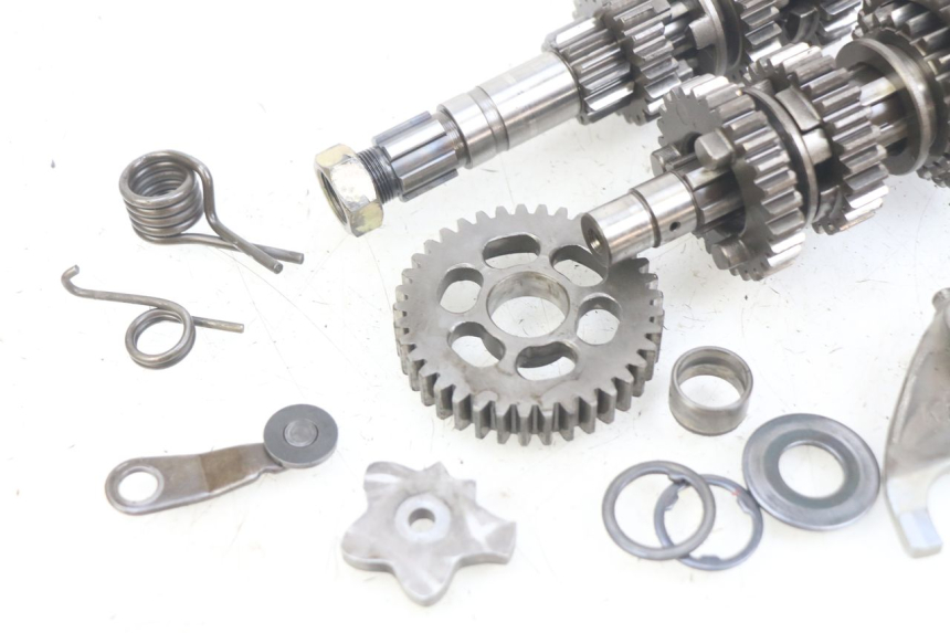 photo de CAMBIO HONDA CM 125 (1983 - 2003) - Angolazione alternativa