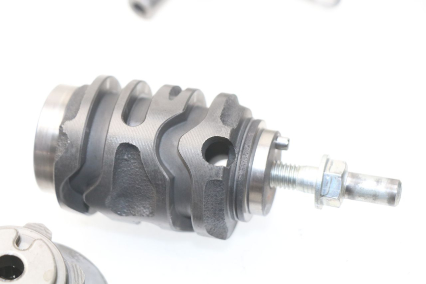 photo de CAMBIO HONDA CRF CR-F 450 (2001 - 2005) - Focus sulla struttura