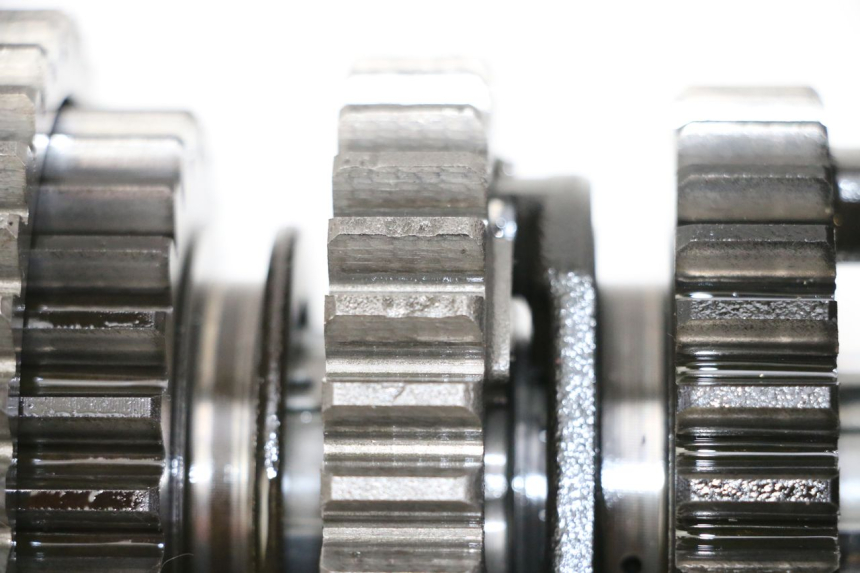 photo de CAMBIO YAMAHA FJ 36Y 1100 (1984 - 1985) - Dettagli dei punti di fissaggio