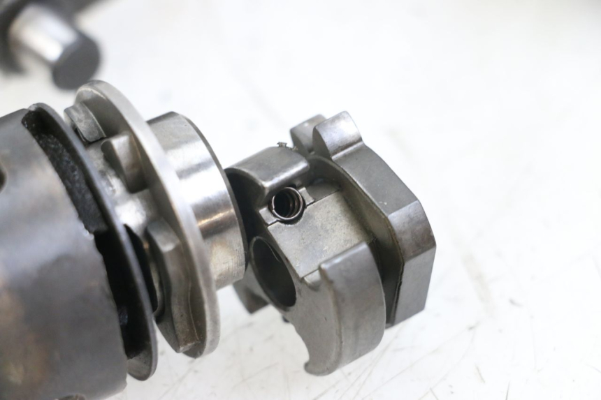 photo de SCATOLA DEL CAMBIO HYOSUNG GF 125 (2001 - 2005) - Primo piano ad alta risoluzione