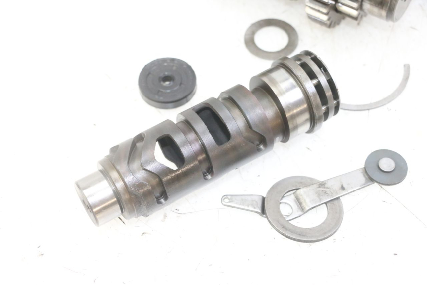 photo de CASSA DEL CAMBIO SUZUKI GS GSE 500 (2001 - 2003) - Focus sulla struttura