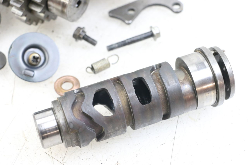 photo de CAMBIO SUZUKI GSX E 250 (1982 - 1983) - Primo piano tecnico