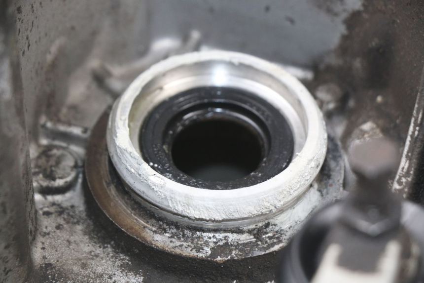 photo de Scatola del cambio BMW K100 1000 (1982 - 1990) - Zoom sullo stato d'uso