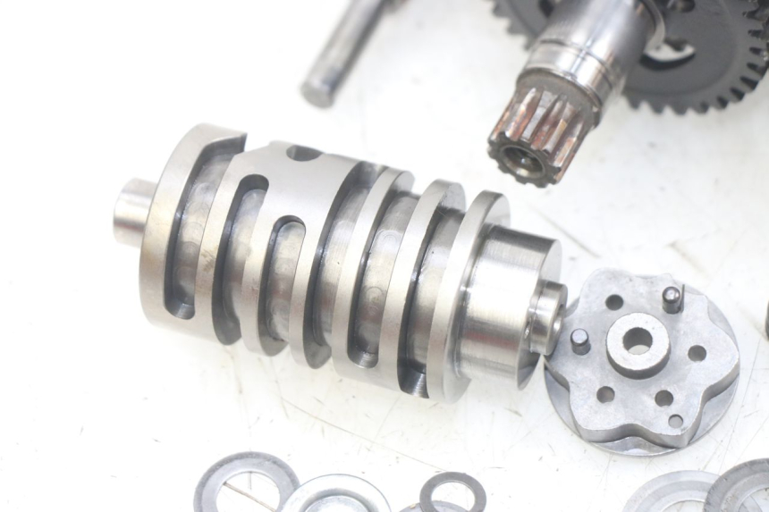 photo de CAMBIO GILERA RK 50 (1996 - 1999) - Angolazione alternativa