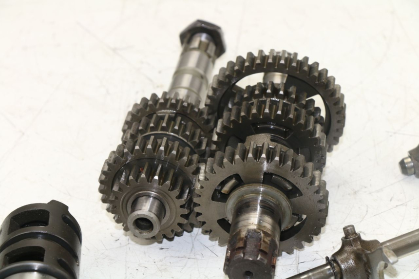 photo de Scatola del cambio YAMAHA VIRAGO 125 (1996 - 2003) - Caratteristiche distintive