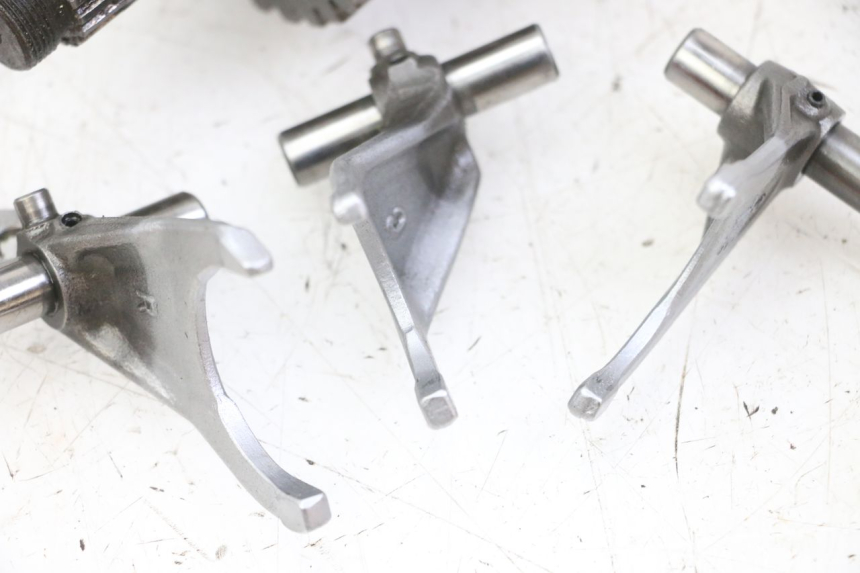 photo de CAMBIO YAMAHA YZ-F YZF 250 (2007 - 2013) - Stato della superficie e materiale