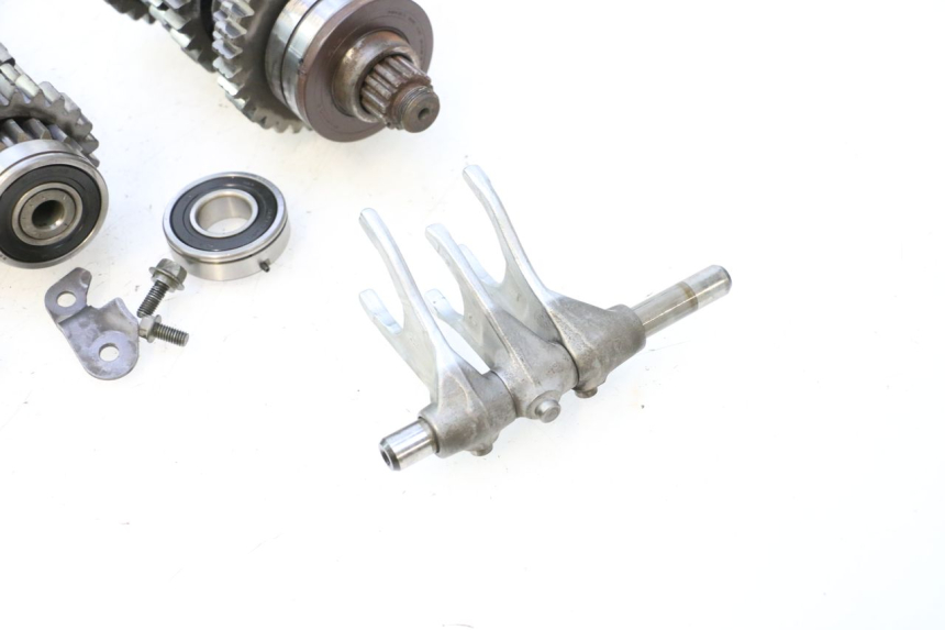 photo de CAMBIO YAMAHA YZF R GENESIS 750 (1993 - 1998) - Marcature e riferimenti originali