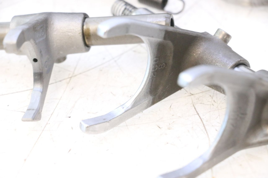 photo de CAMBIO YAMAHA YZF R6 600 (2008 - 2009) - Stato della superficie e materiale