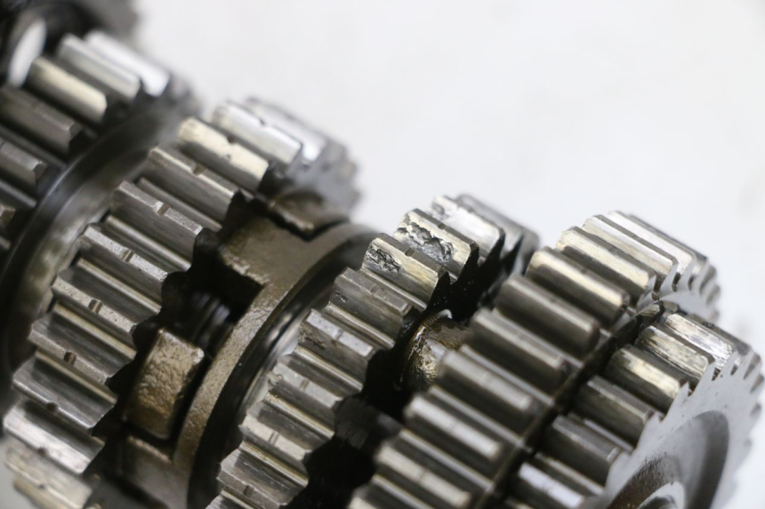 photo de CAMBIO KYMCO ZING 125 (1997 - 2003) - Altra vista dell'articolo