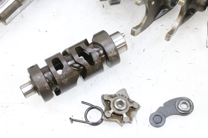 photo de CAMBIO KYMCO ZING 125 (1997 - 2003) - Focus sulla struttura