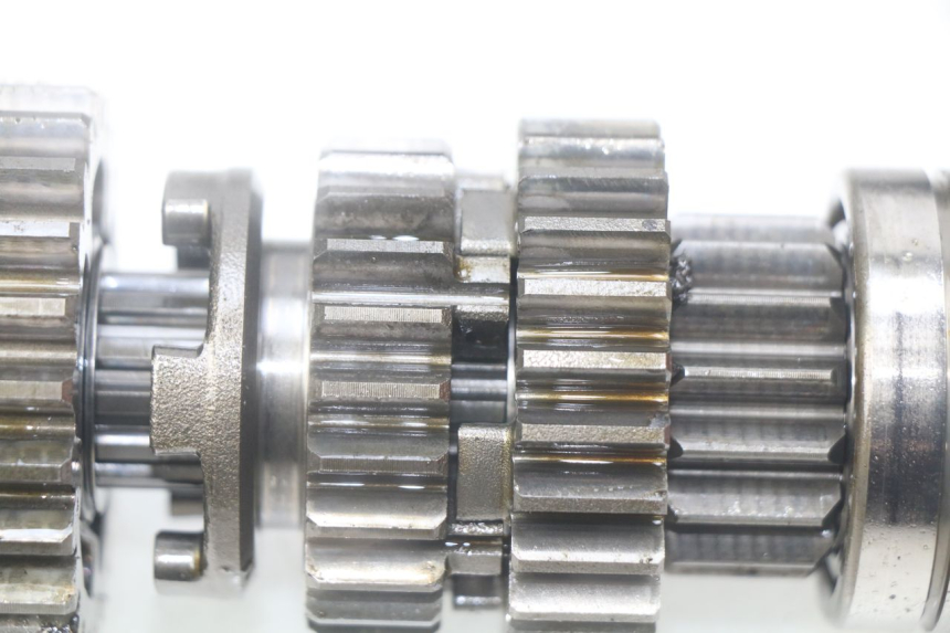 photo de CAMBIO KAWASAKI ZR7 ZR-7 S 750 (1999 - 2004) - Dettagli dei punti di fissaggio