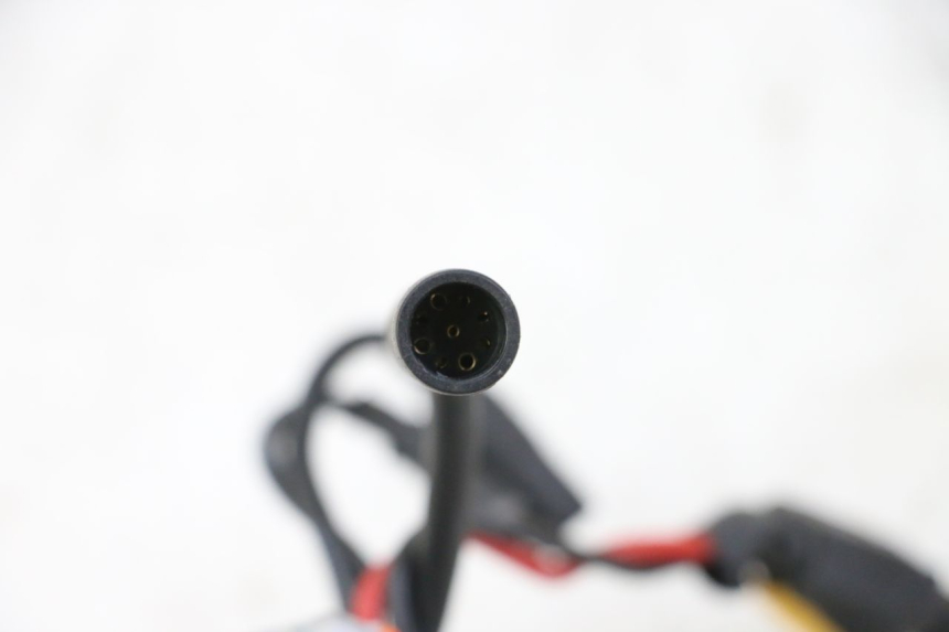 photo de BOITIER CDI URBANGLIDE 100XS 1 - Marcature e riferimenti originali