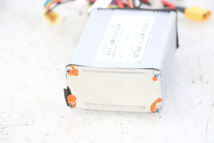 photo de CENTRALINA CDI URBANGLIDE E-CROSS PRO 1 - Zoom sui componenti