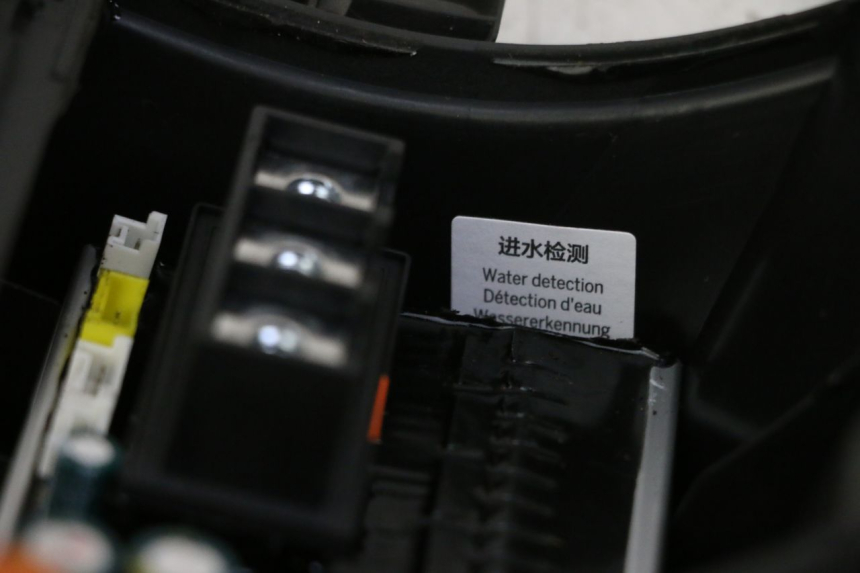 photo de BOITIER CDI SEGWAY NINEBOT F40E 1 - Stato della superficie e materiale