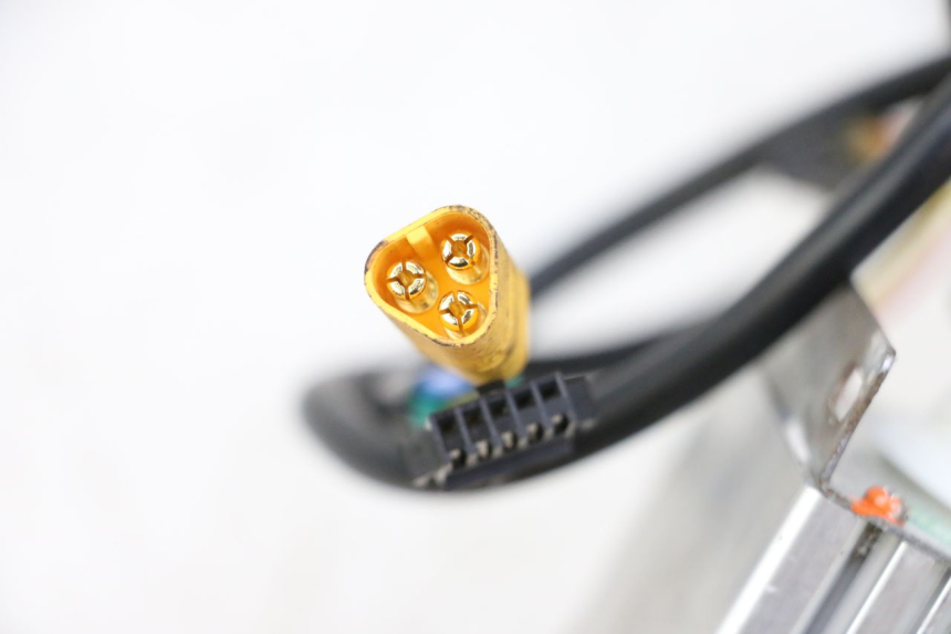 photo de CENTRALINA CDI KUKIRIN G2 MASTER 1 - Stato della superficie e materiale