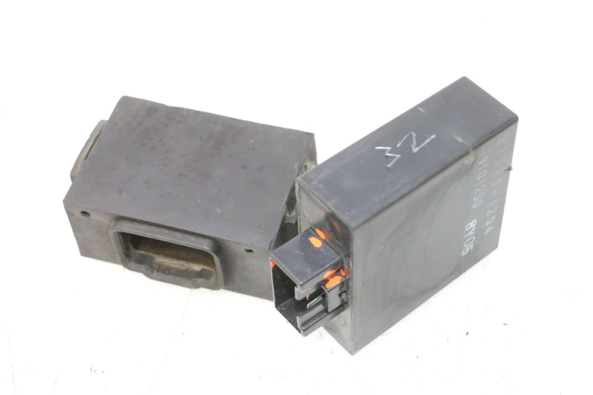 photo de CENTRALINA CDI KAWASAKI GPX F ZX750F 750 (1986 - 1990) - Zoom sullo stato d'uso