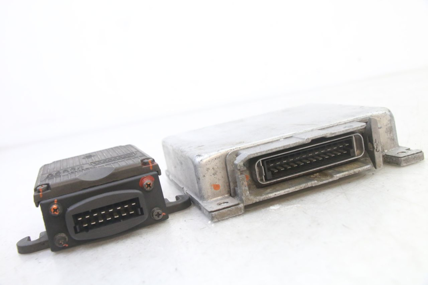 photo de CENTRALINA CDI BMW K 75 RT 750 (1989 - 1997) - Primo piano tecnico