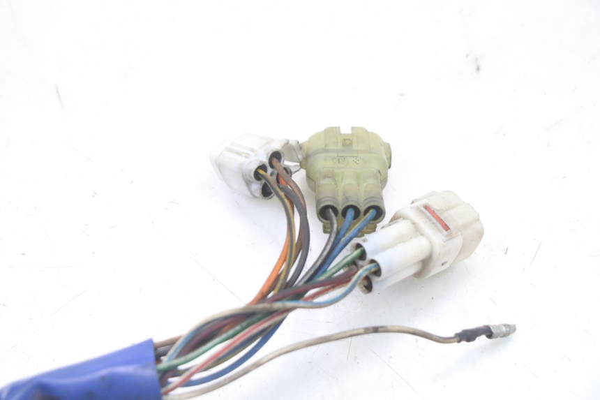 photo de CENTRALINA CDI YAMAHA YP MAJESTY 125 (2007 - 2010) - Dettagli dei punti di fissaggio