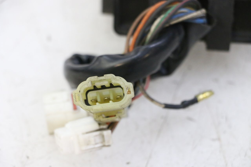 photo de CENTRALINA CDI YAMAHA YP MAJESTY 125 (2002 - 2006) - Altra angolazione