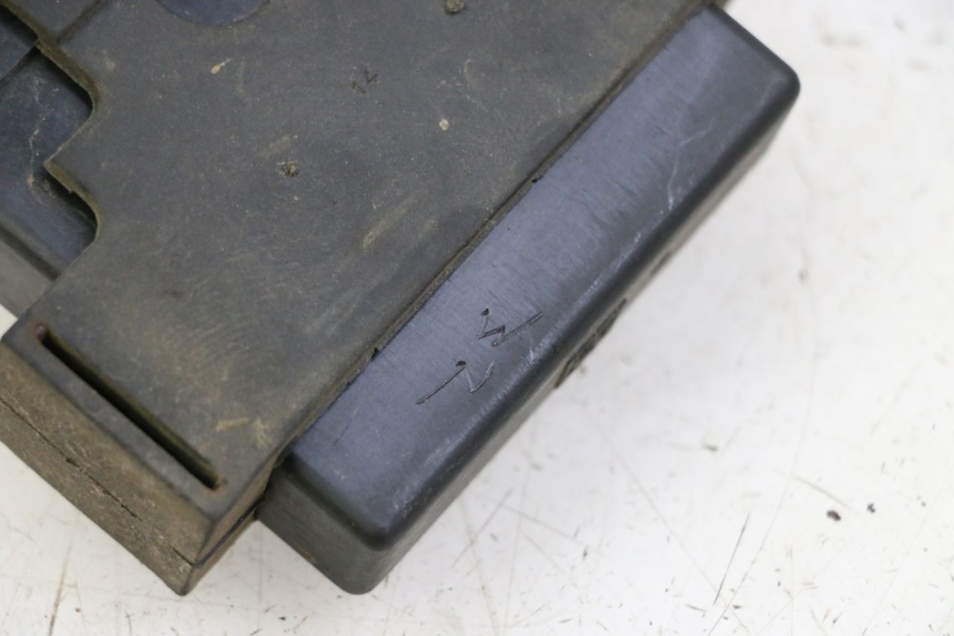 photo de CENTRALINA CDI YAMAHA YP MAJESTY 125 (2002 - 2006) - Dettagli dei punti di fissaggio