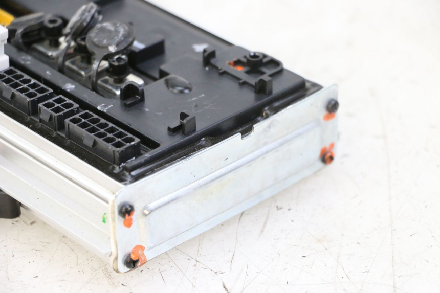 photo de CENTRALINA CDI SEGWAY NINEBOT ZT3 PRO 1 - Dettagli dei punti di fissaggio