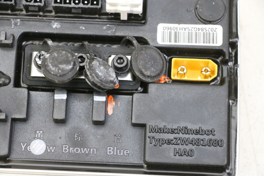 photo de CENTRALINA CDI SEGWAY NINEBOT ZT3 PRO 1 - Marcature e riferimenti originali