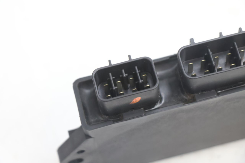 photo de CENTRALINA CDI KAWASAKI ZX-6R ZX6R 600 (2000 - 2002) - Dettagli dei punti di fissaggio