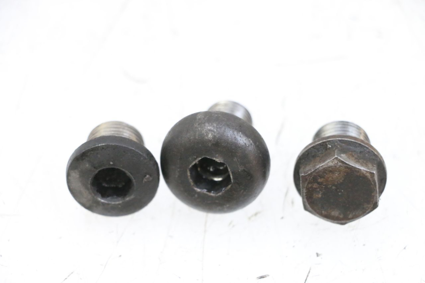 photo de TAPPO OLIO MOTORE SUZUKI BURGMAN EXECUTIVE ABS 650 (2006 - 2012) - Dettaglio del componente