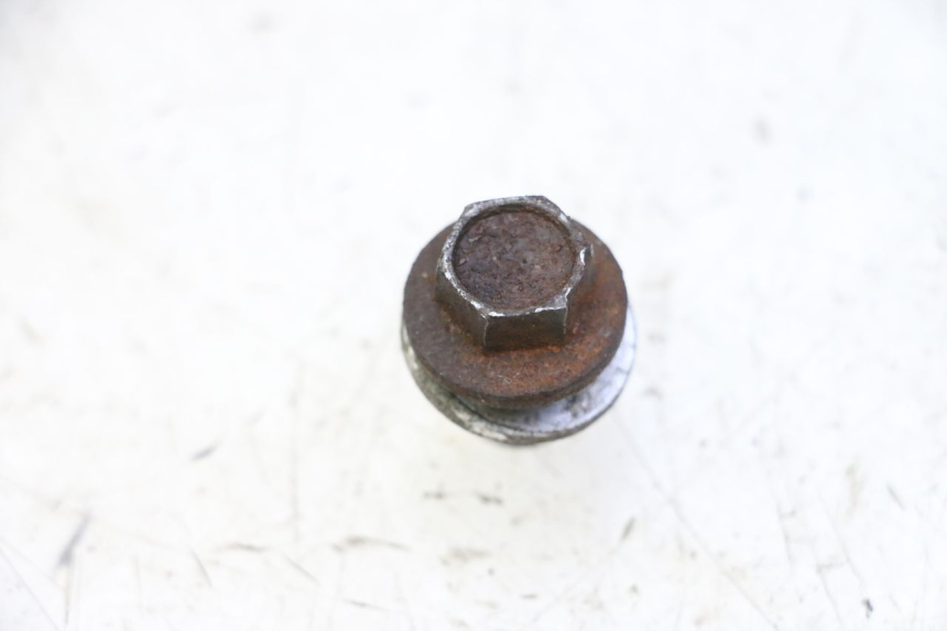 photo de TAPPO OLIO MOTORE HONDA CBF 125 (2009 - 2015) - Zoom sullo stato d'uso