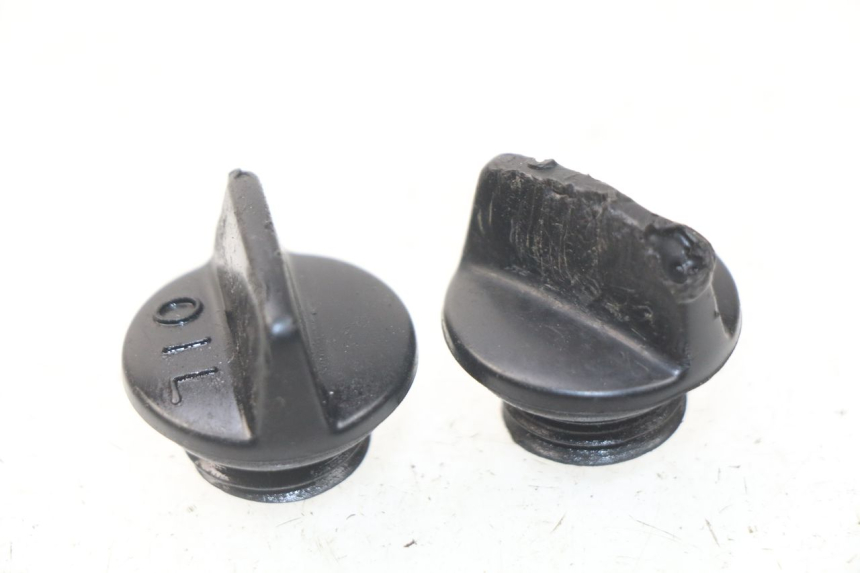 photo de TAPPO OLIO MOTORE HONDA CRF CR-F 450 (2005 - 2008) - Zoom sullo stato d'uso