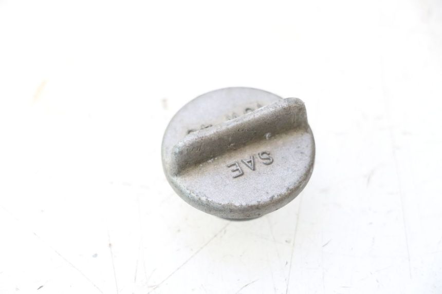 photo de TAPPO OLIO MOTORE SUZUKI DR S 600 (1985 - 1989) - Zoom sullo stato d'uso