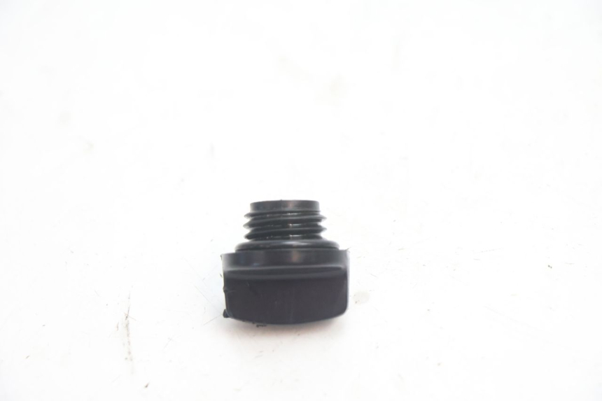 photo de TAPPO OLIO MOTORE KAWASAKI ER-6 ER6 N 650 (2005 - 2009) - Zoom sullo stato d'uso