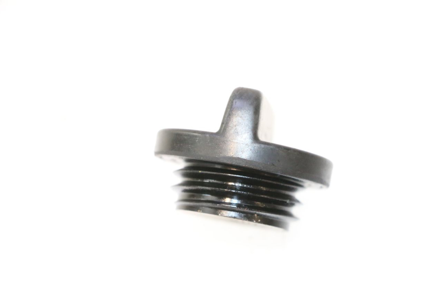 photo de TAPPO OLIO MOTORE YAMAHA FJR 1300 (2001 - 2005) - Altra angolazione