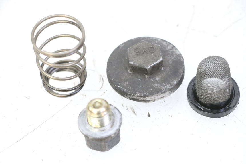 photo de TAPPO OLIO MOTORE KYMCO GRAND DINK 125 (2008 - 2014) - Vista principale