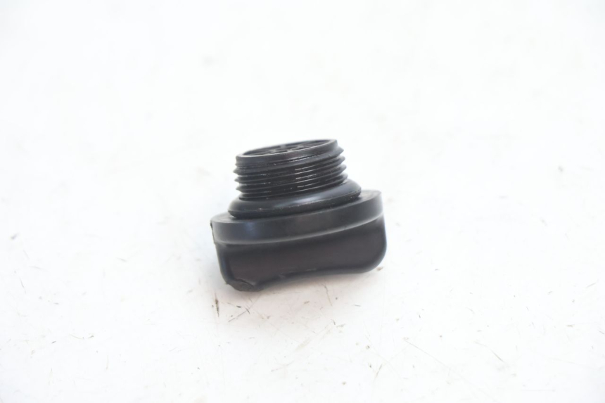 photo de TAPPO CARTER OLIO SUZUKI GSR 600 (2005 - 2012) - Altra angolazione