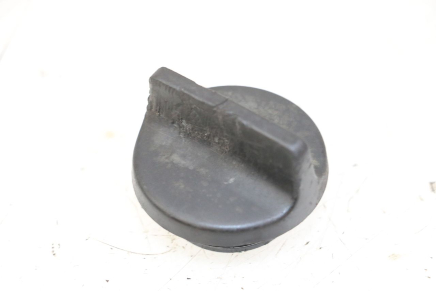 photo de TAPPO OLIO MOTORE KAWASAKI ZR7 ZR-7 S 750 (1999 - 2004) - Zoom sullo stato d'uso