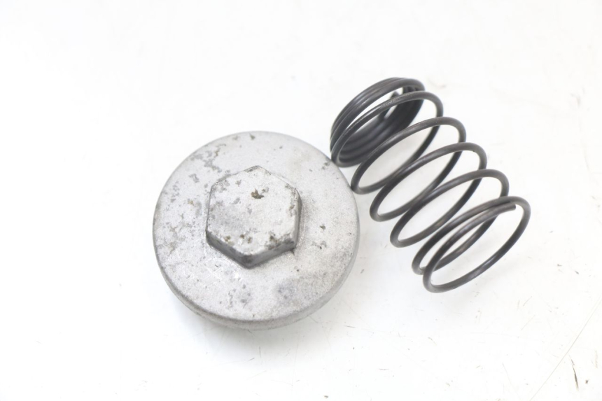 photo de TAPPO CARTER OLIO PEUGEOT KISBEE 4T 50 (2010 - 2017) - Zoom sullo stato d'uso