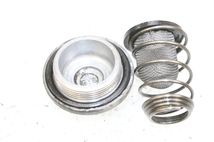 photo de TAPPO OLIO MOTORE KYMCO LIKE 125 (2009 - 2016) - Vista principale