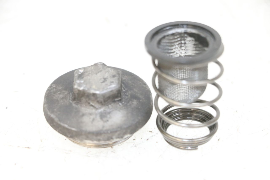 photo de TAPPO OLIO MOTORE KYMCO LIKE 125 (2009 - 2016) - Dettaglio del componente