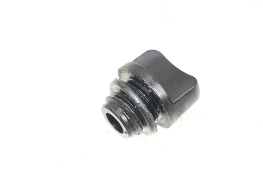 photo de TAPPO OLIO MOTORE RIEJU MRT 50 (2018 - 2021) - Vista principale